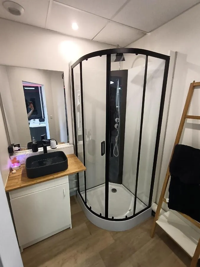 Cocoonspa Loveroom Jacuzzi 圖盧茲 0*,  法国